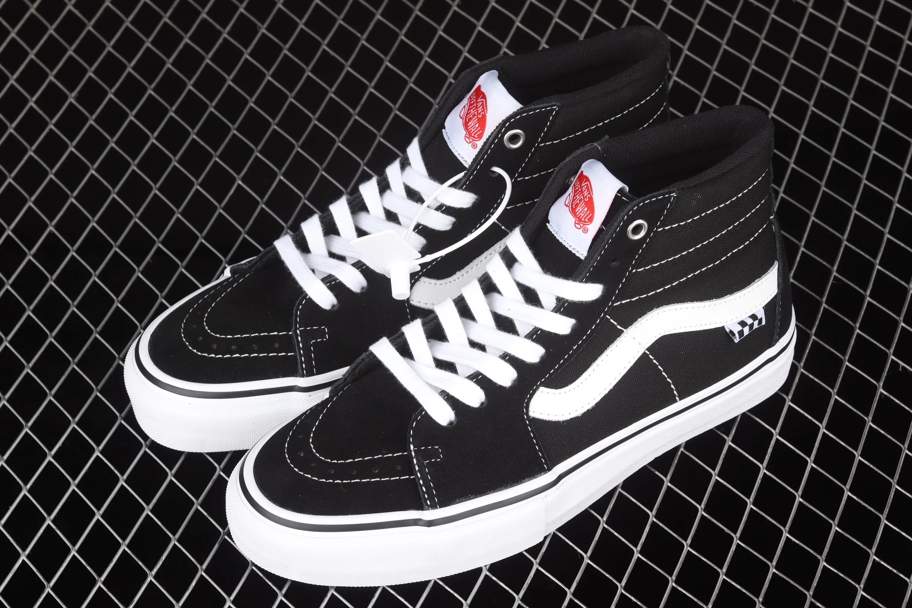 All categories Vans Vans series Vans Mid Vans China Vans Sk8-Hi Vans black side checkerboard professional skateboard shoes VN0A5FCCY28